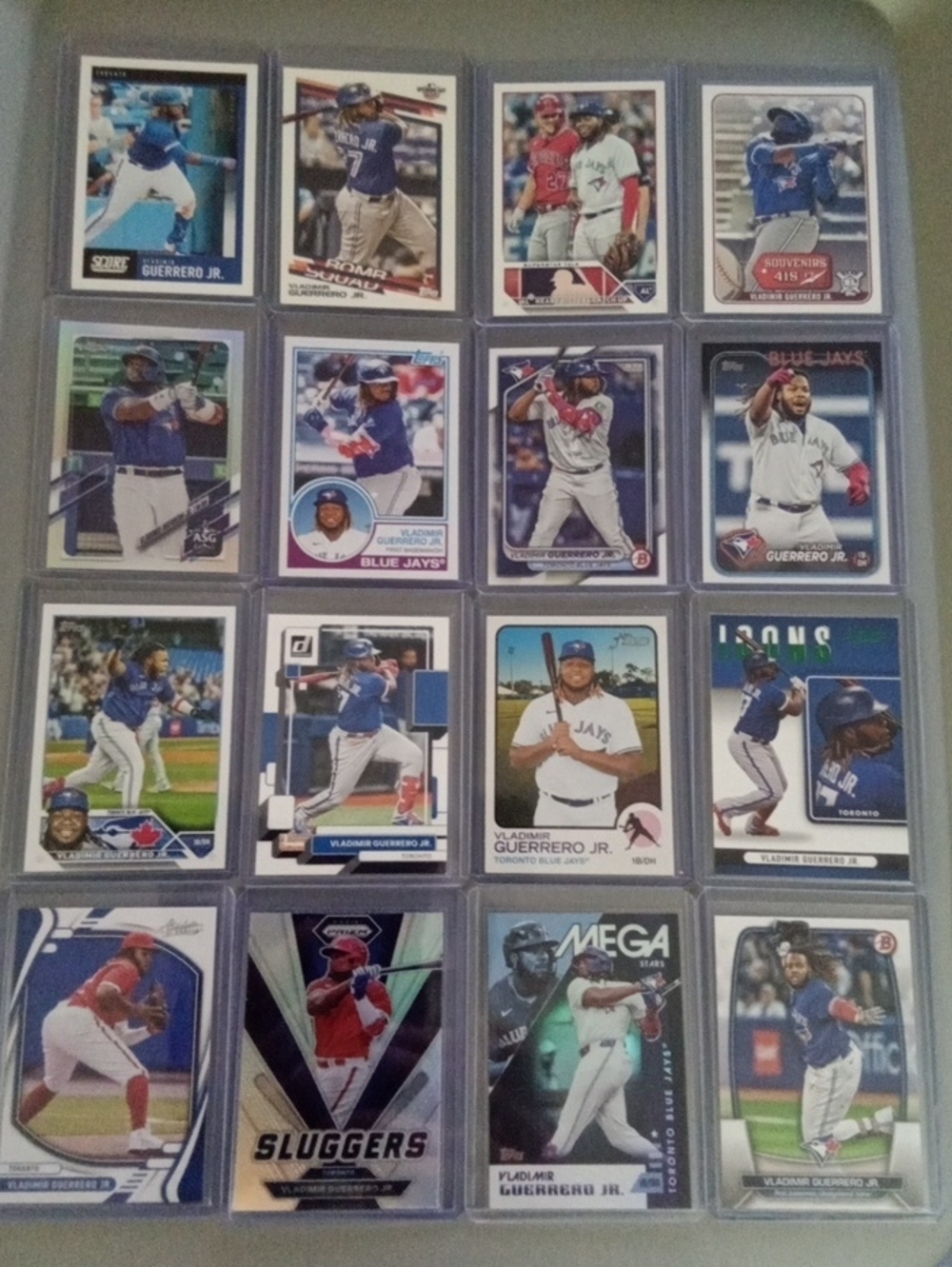 Topps  16 Card Vladimir Guerrero Jr. Baseball Card Lot - Blue, White